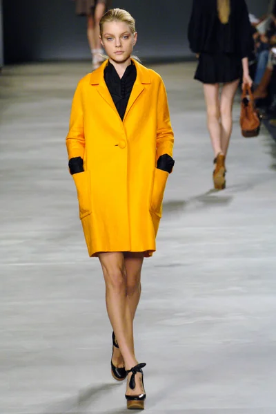 Look 12